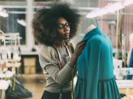 An Ultimate Guide to Become a Successful Fashion Designer